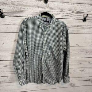 Pre-owned. "Tommy Hilfiger" men's dress shirt.